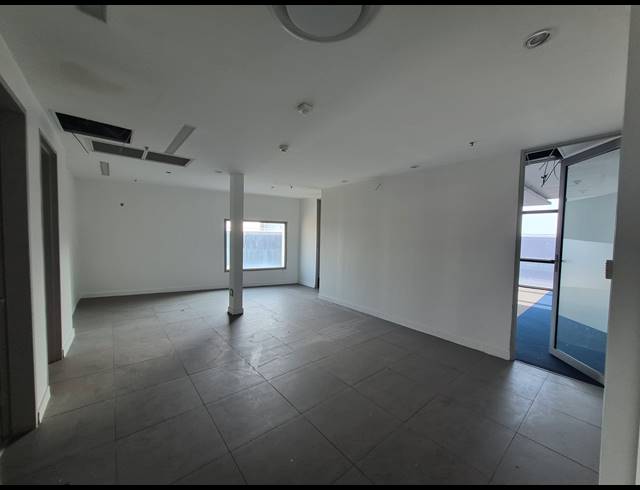 1,597M² OFFICE TO LET IN SANDTON CENTRAL